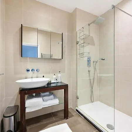 Apartamento Cozy Hideaway In South Ken! Londres Exterior foto