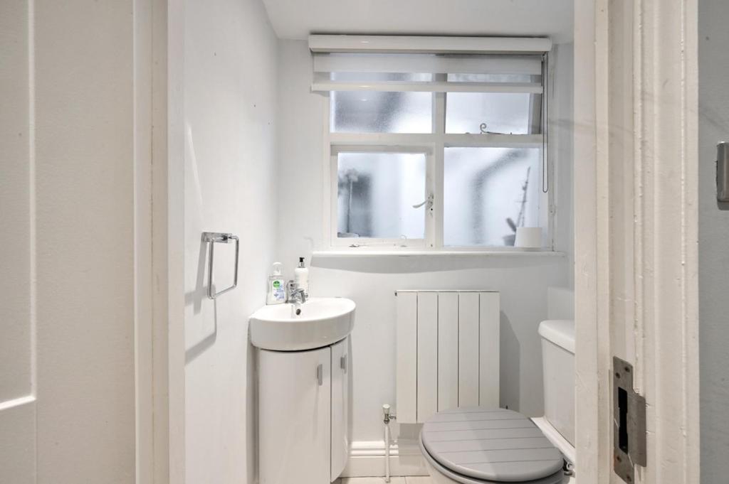 Apartamento Cozy Hideaway In South Ken! Londres