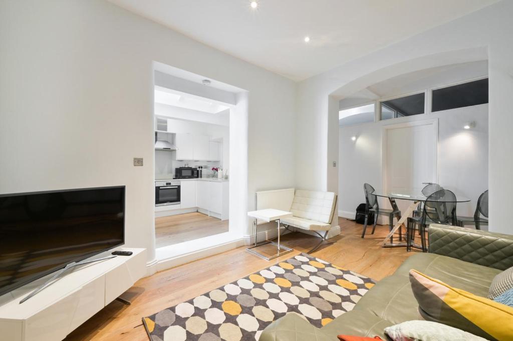 Cozy Hideaway In South Ken! Apartamento